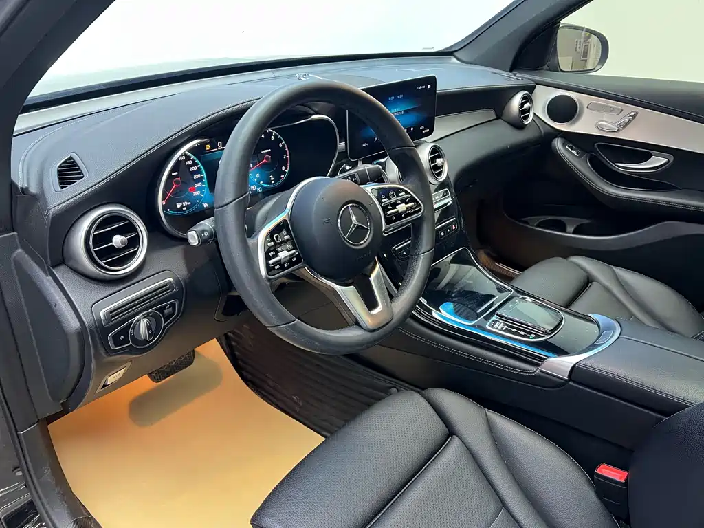 Mercedes-Benz Mercedes-Benz GLC 2021 GLC 260 L 4MATIC Dynamic Model 2021 - thumbnail 4