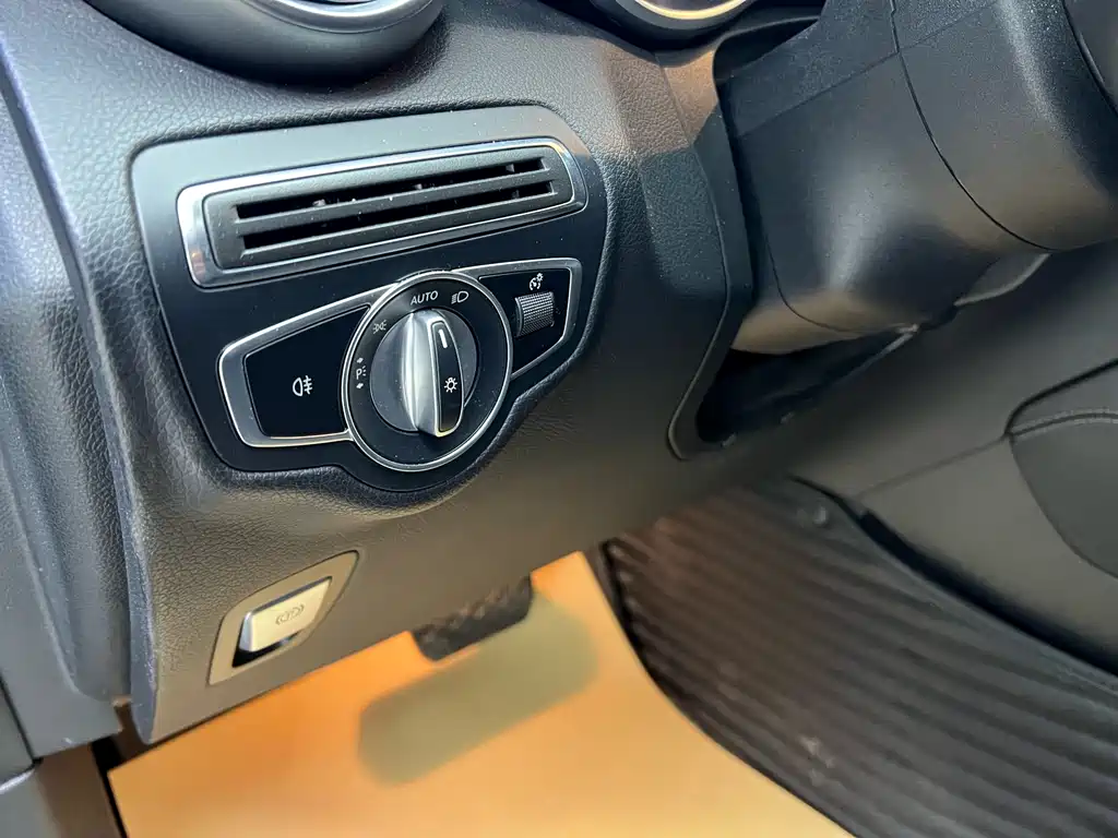 Mercedes-Benz Mercedes-Benz GLC 2021 GLC 260 L 4MATIC Dynamic Model 2021 - thumbnail 5