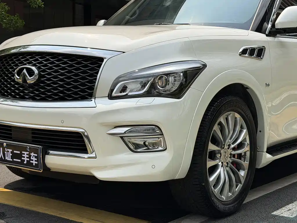 Infiniti Infiniti QX80 2016 5.6L 4WD 2018 - thumbnail 4