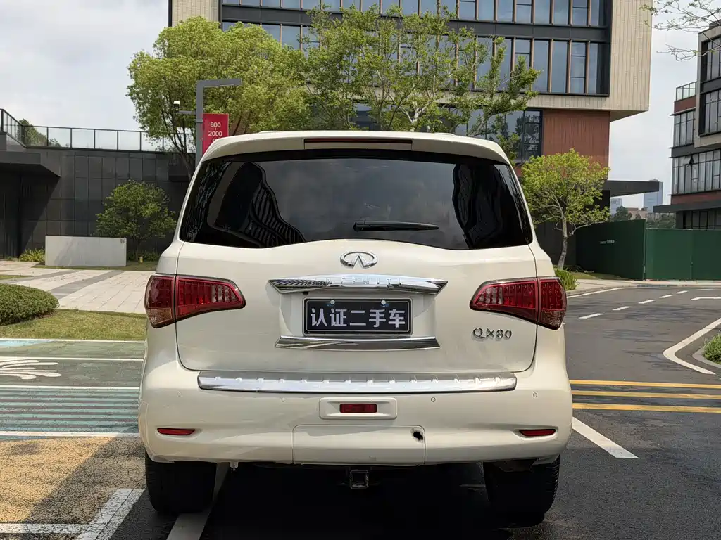 Infiniti Infiniti QX80 2016 5.6L 4WD 2018 - thumbnail 5