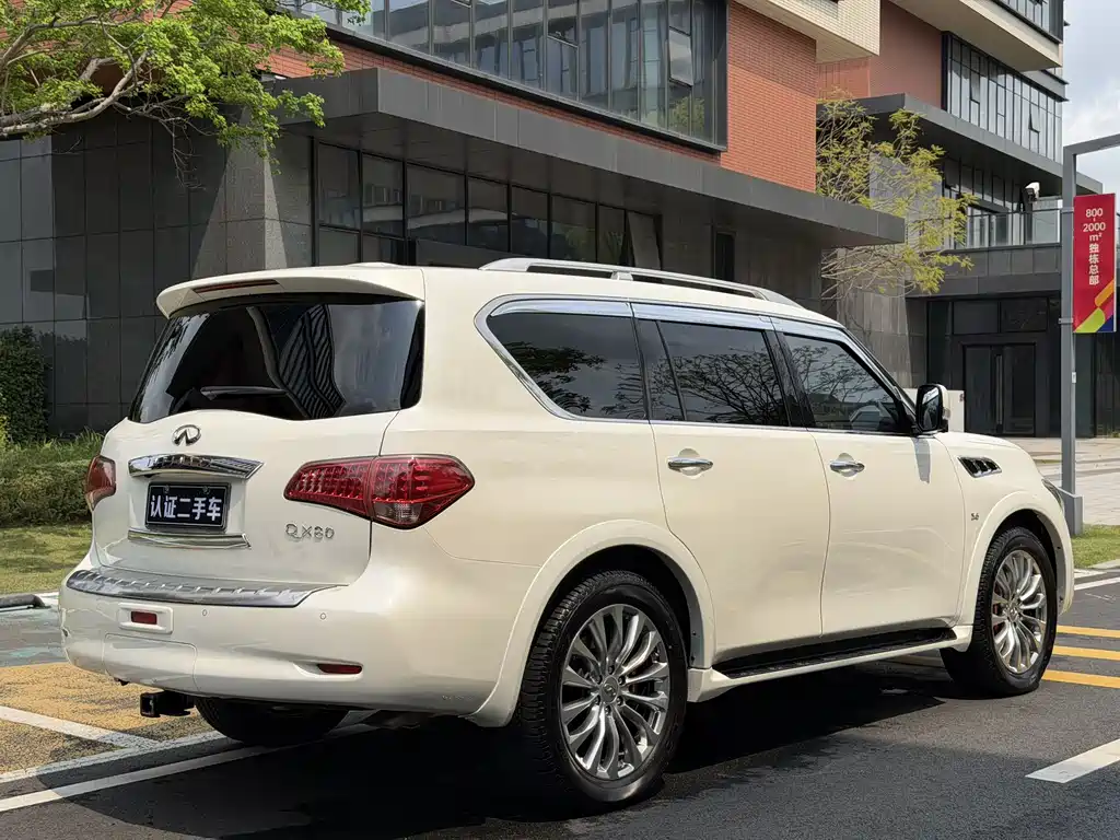 Infiniti Infiniti QX80 2016 5.6L 4WD 2018 - thumbnail 6