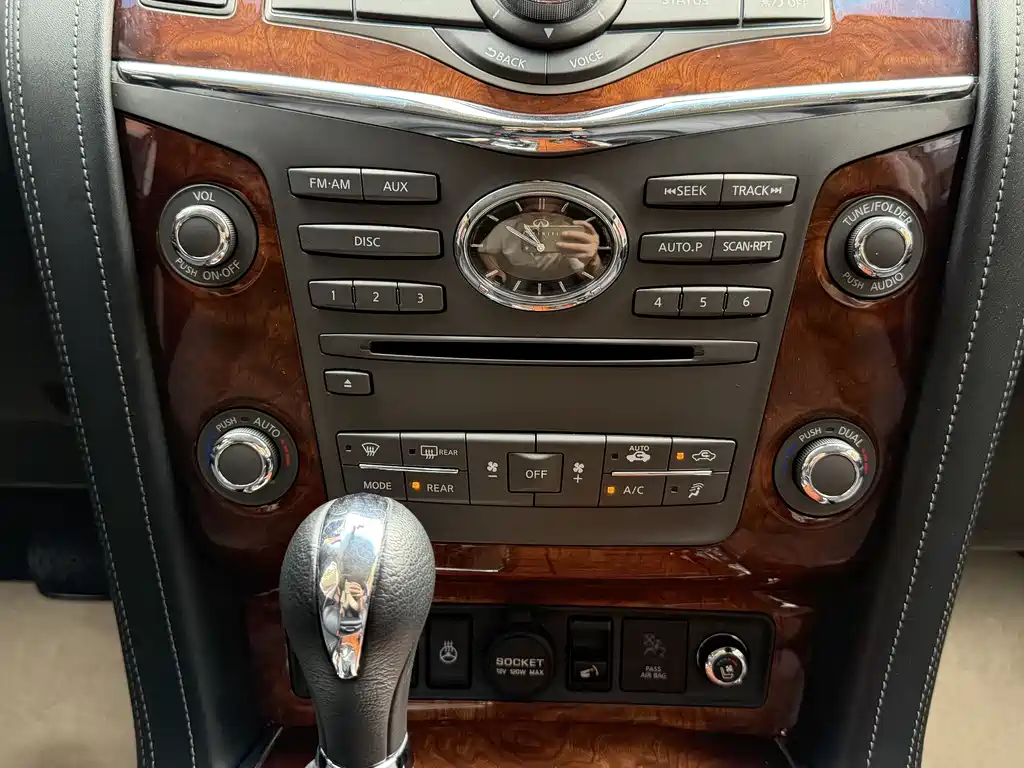 Infiniti Infiniti QX80 2016 5.6L 4WD 2018 - thumbnail 10
