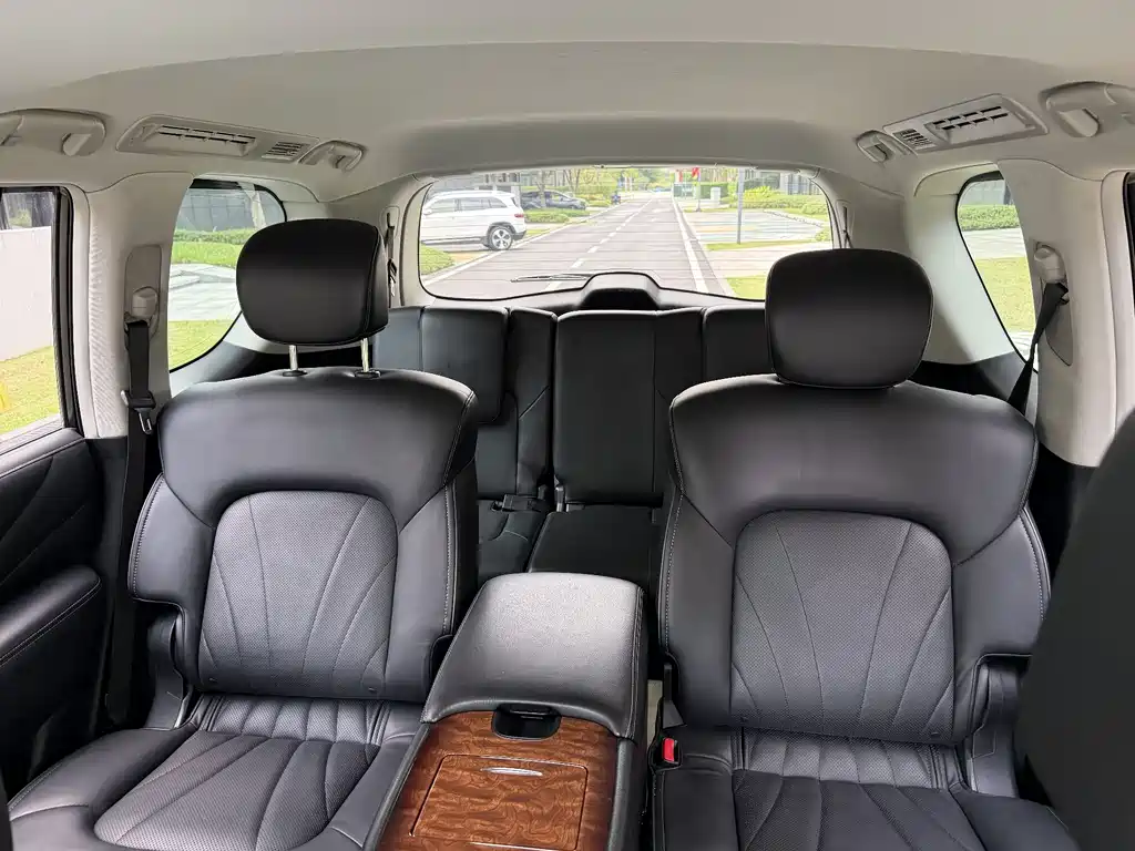 Infiniti Infiniti QX80 2016 5.6L 4WD 2018 - thumbnail 11