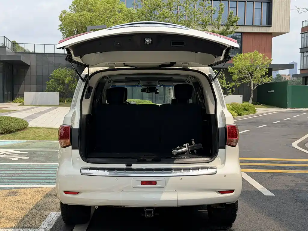 Infiniti Infiniti QX80 2016 5.6L 4WD 2018 - thumbnail 20