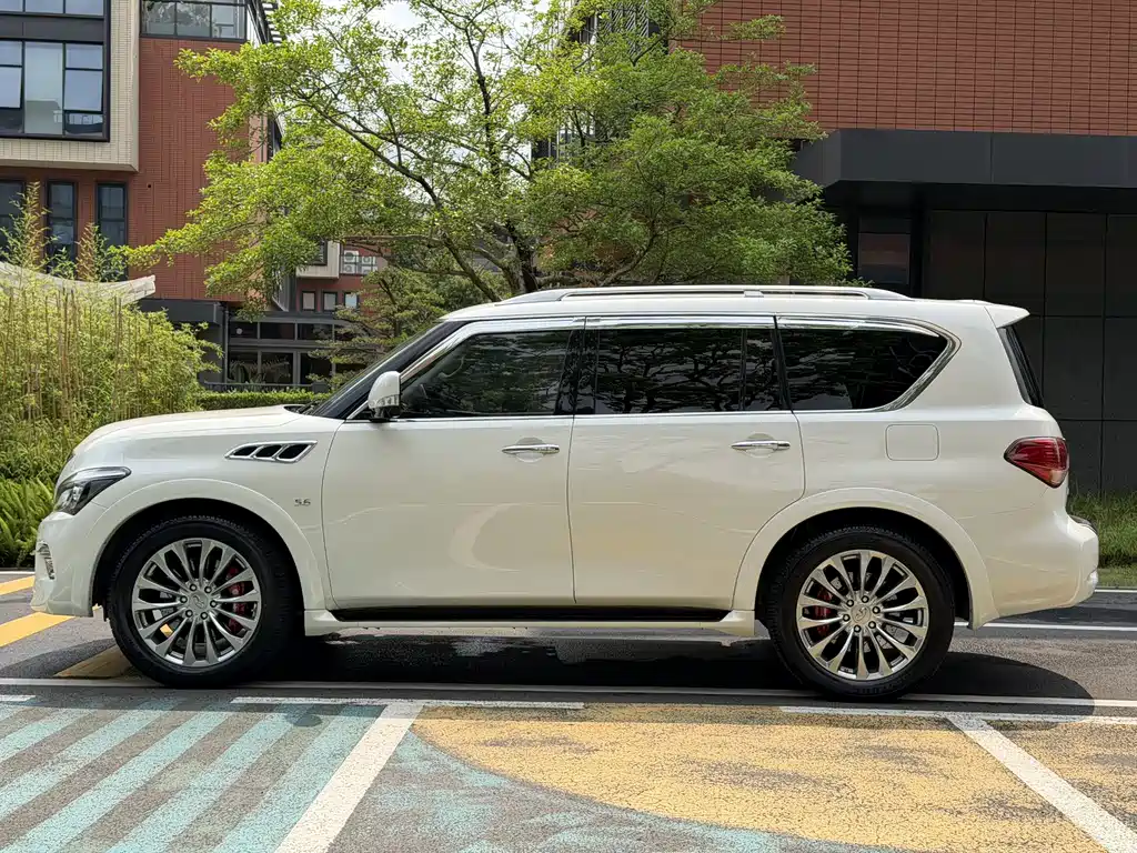 Infiniti Infiniti QX80 2016 5.6L 4WD 2018 - thumbnail 21