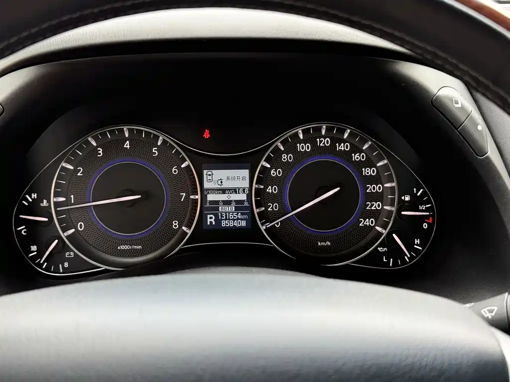 Infiniti Infiniti QX80 2016 5.6L 4WD 2018 - thumbnail 26
