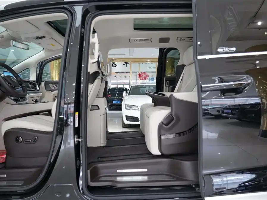 Denza DENZA D9 2025 DM-i Intelligent Driving Edition 1020 AWD Flagship Model 2025 - thumbnail 6