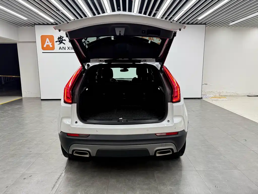 Cadillac Cadillac XT4 2020 28T FWD Premium Luxury 2021 - thumbnail 5