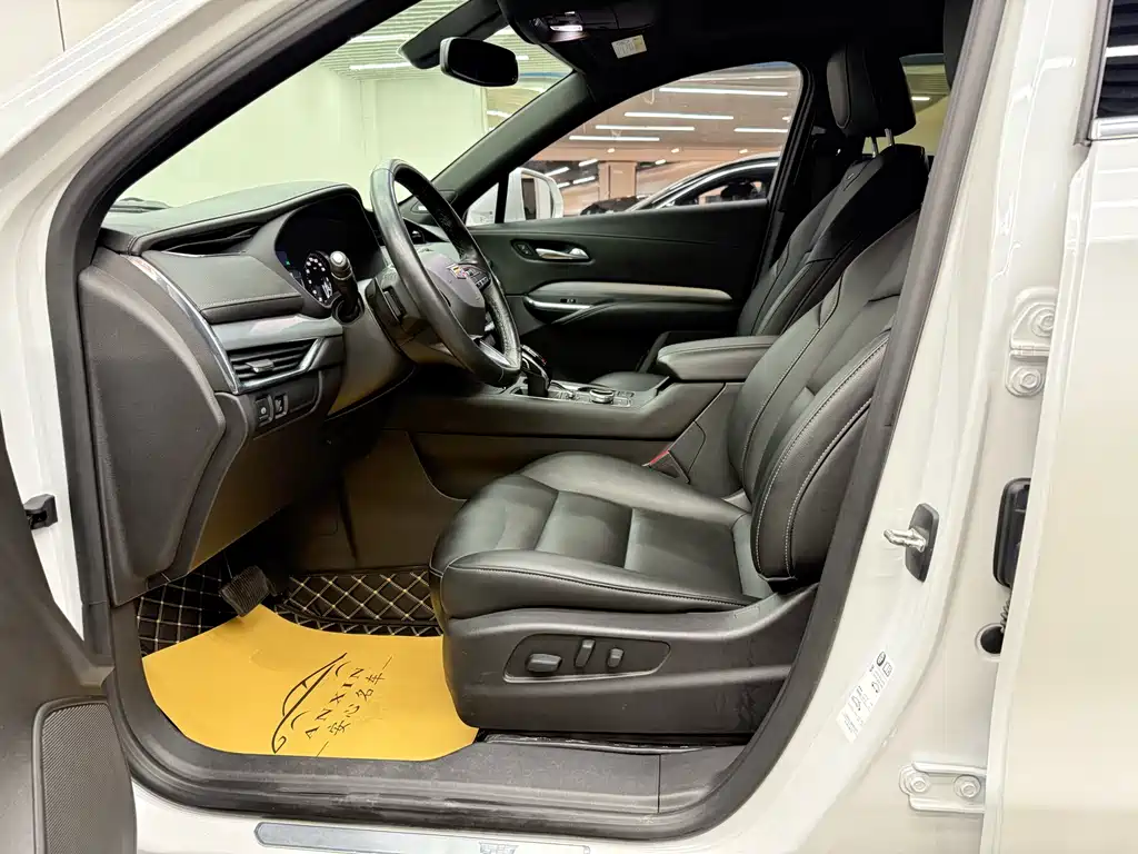 Cadillac Cadillac XT4 2020 28T FWD Premium Luxury 2021 - thumbnail 8