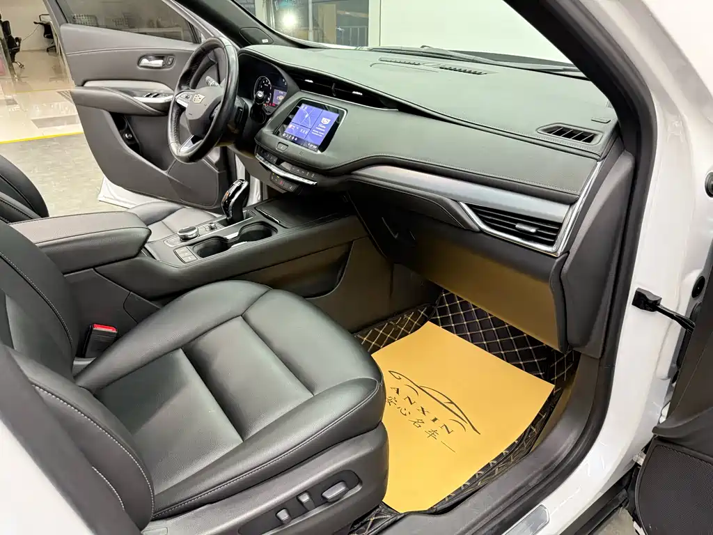 Cadillac Cadillac XT4 2020 28T FWD Premium Luxury 2021 - thumbnail 12