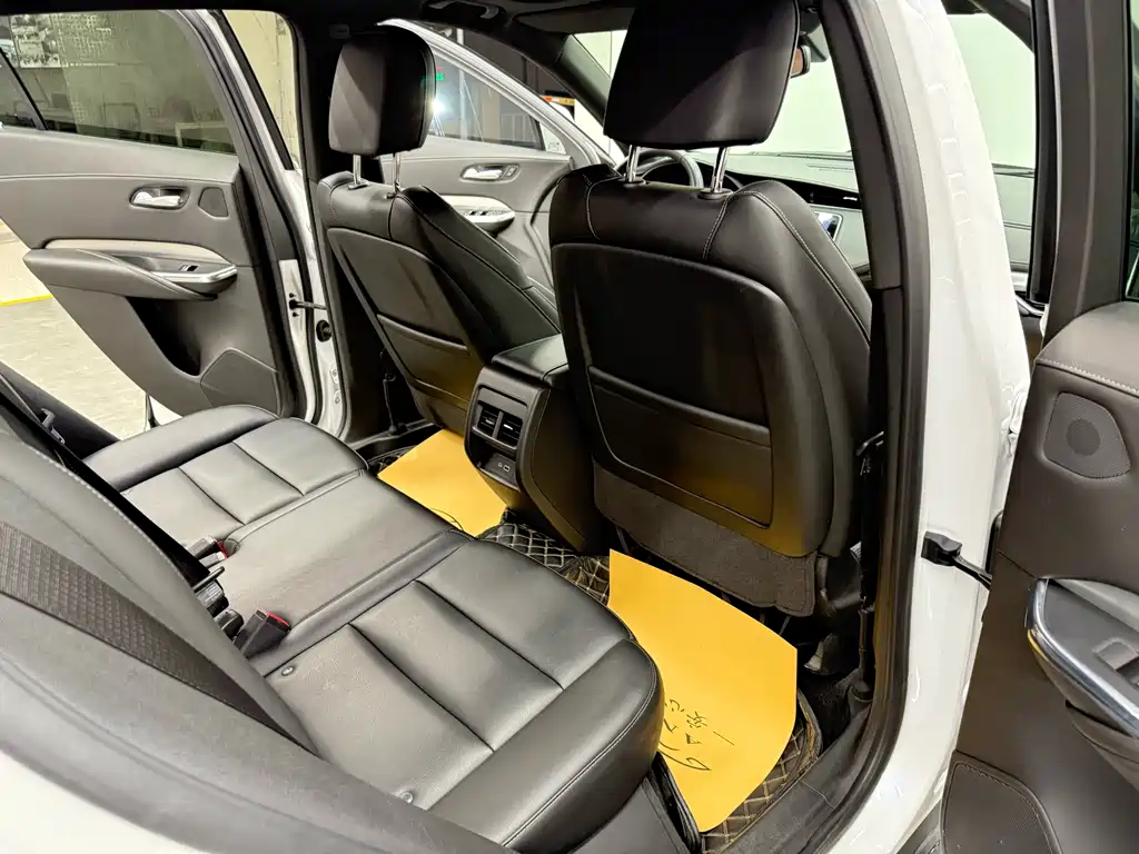 Cadillac Cadillac XT4 2020 28T FWD Premium Luxury 2021 - thumbnail 13