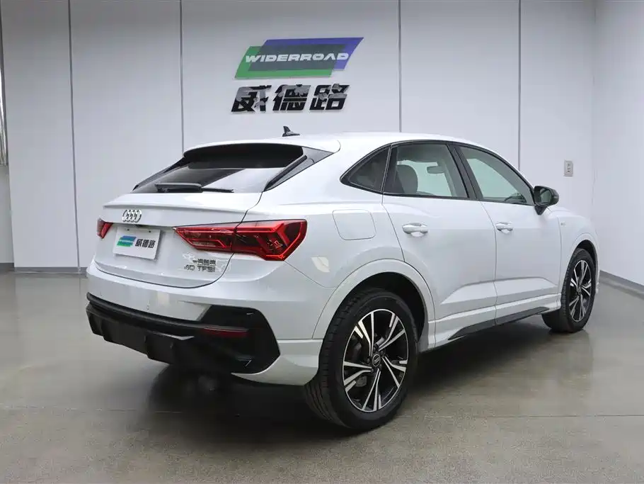 Audi Audi Q3 Sportback 2022 40 TFSI Fashion Edition 2022 - thumbnail 4