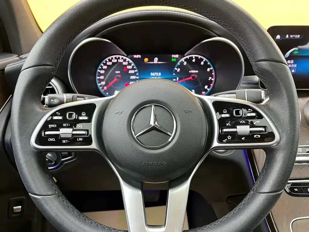 Mercedes-Benz Mercedes-Benz GLC 2020 Facelift GLC 260 L 4MATIC Luxury Model 2020 - thumbnail 11