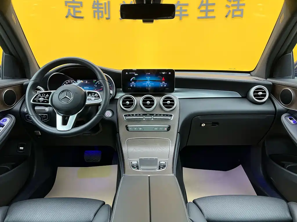 Mercedes-Benz Mercedes-Benz GLC 2020 Facelift GLC 260 L 4MATIC Luxury Model 2020 - thumbnail 13