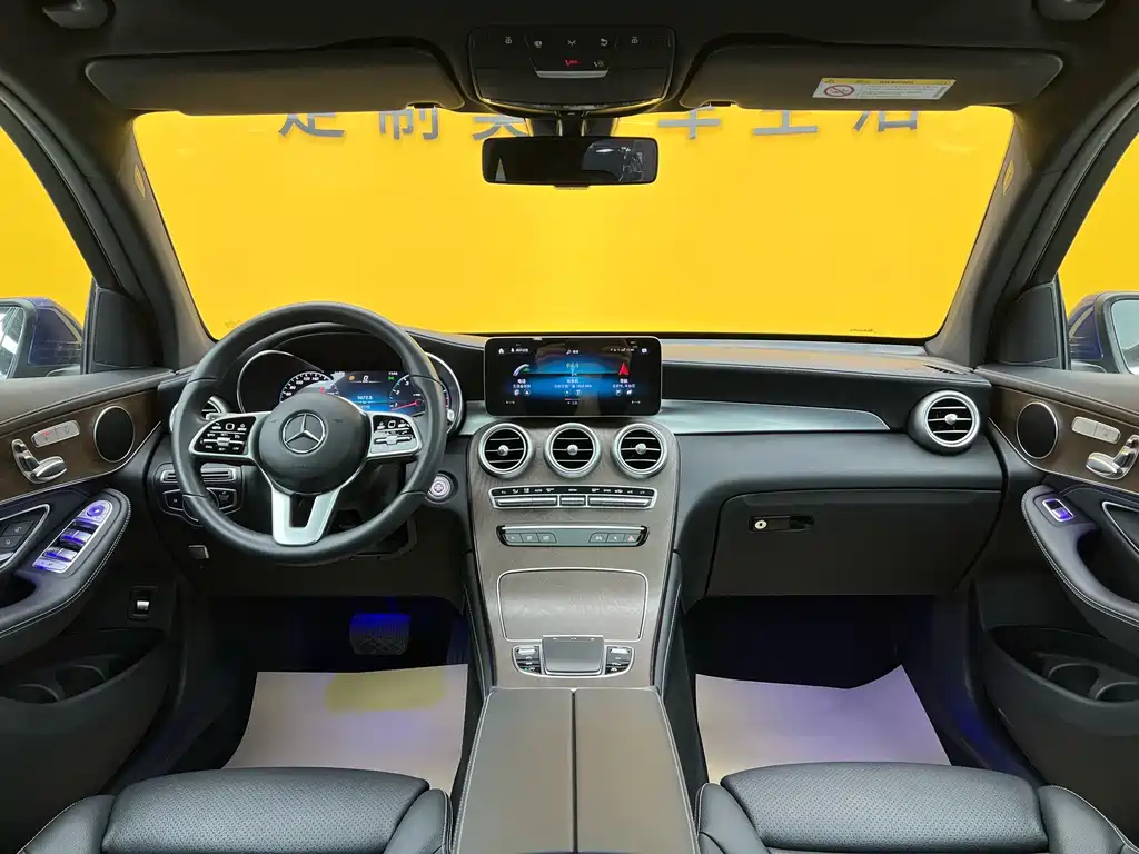 Mercedes-Benz Mercedes-Benz GLC 2020 Facelift GLC 260 L 4MATIC Luxury Model 2020 - thumbnail 14