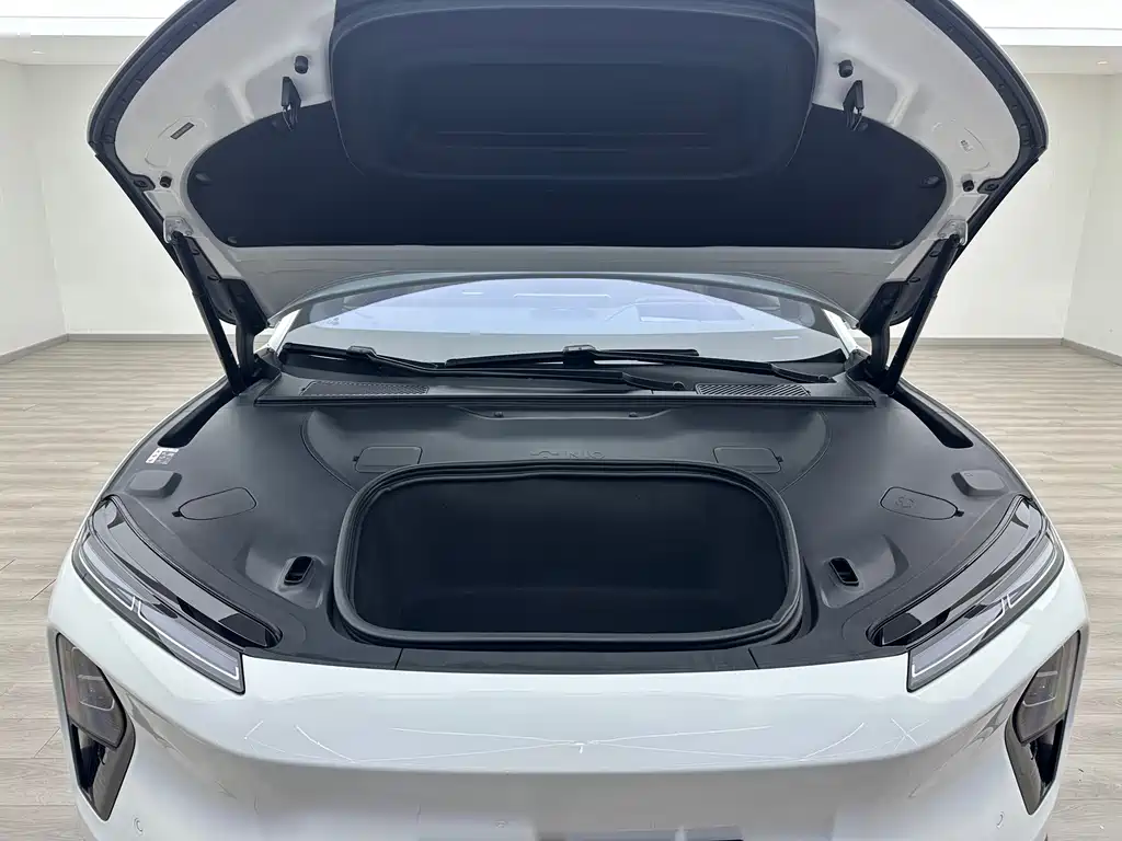NIO NIO ET9 2025 Model 102kWh 2025 - thumbnail 19
