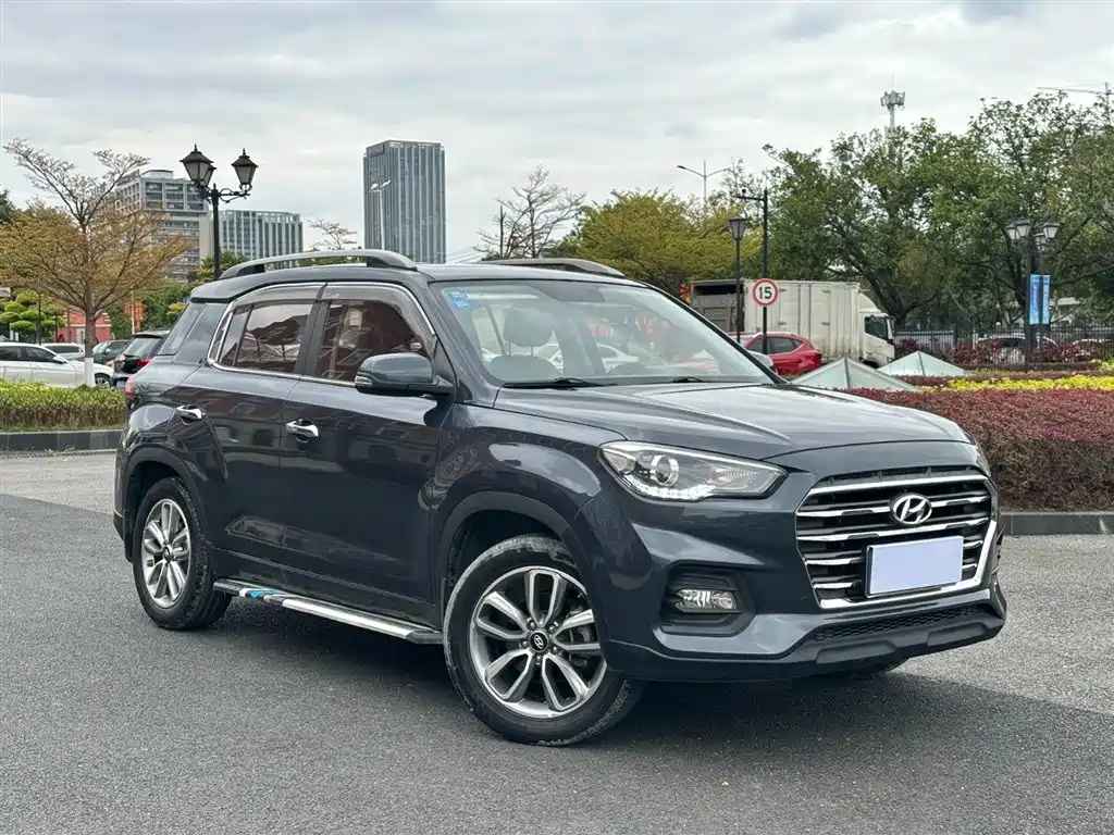 Hyundai Hyundai ix35 2018 2.0L Automatic 2WD Smart Joy Plus Edition 2018 - thumbnail 3