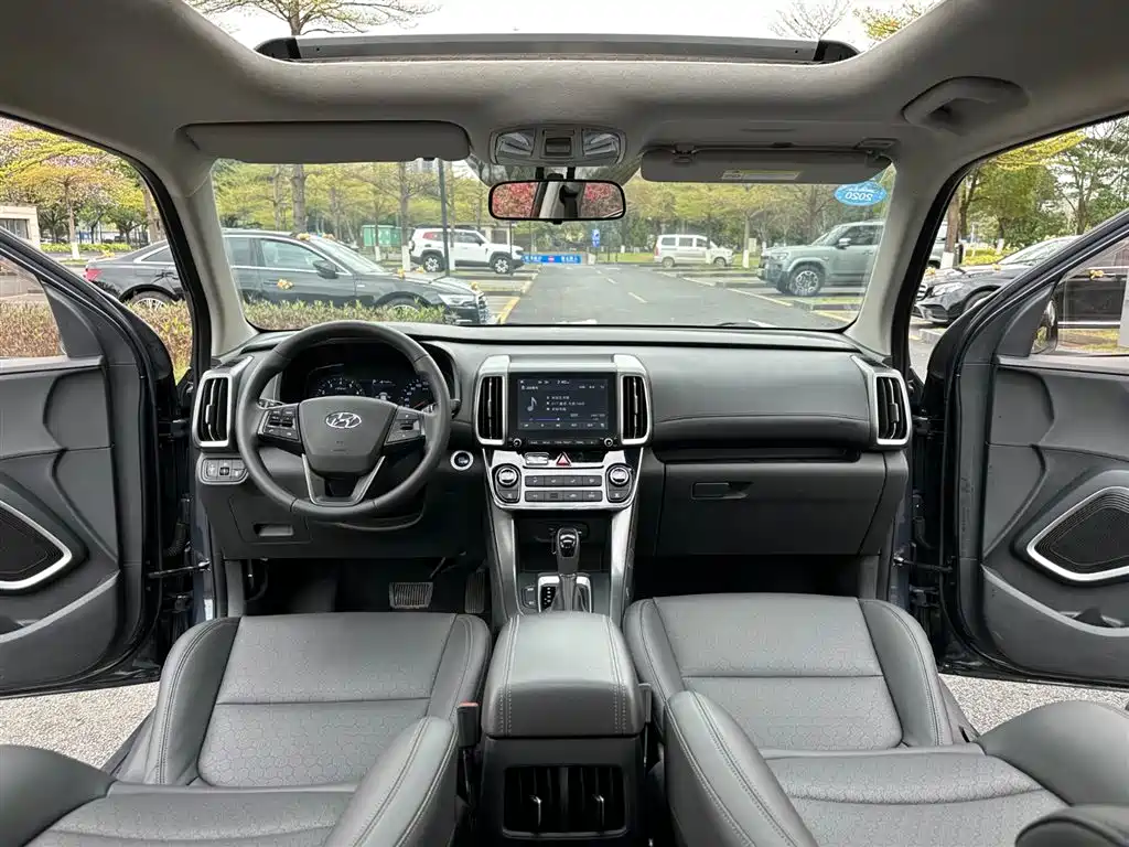 Hyundai Hyundai ix35 2018 2.0L Automatic 2WD Smart Joy Plus Edition 2018 - thumbnail 7