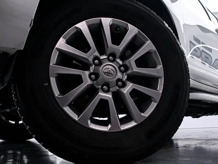 Toyota Prado 2018 3.5L Automatic TX-L NAVI 2019 - thumbnail 16
