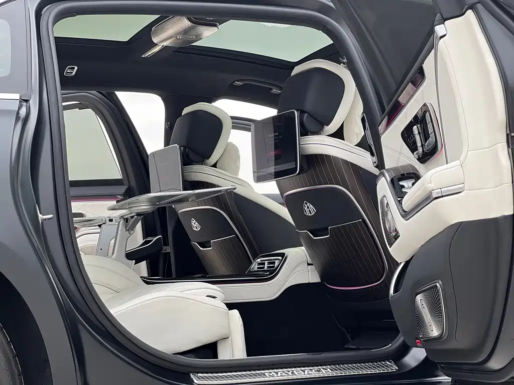 Mercedes-Benz Maybach S-Class 2022 S 680 4MATIC Haute Couture First Edition 2023 - thumbnail 7