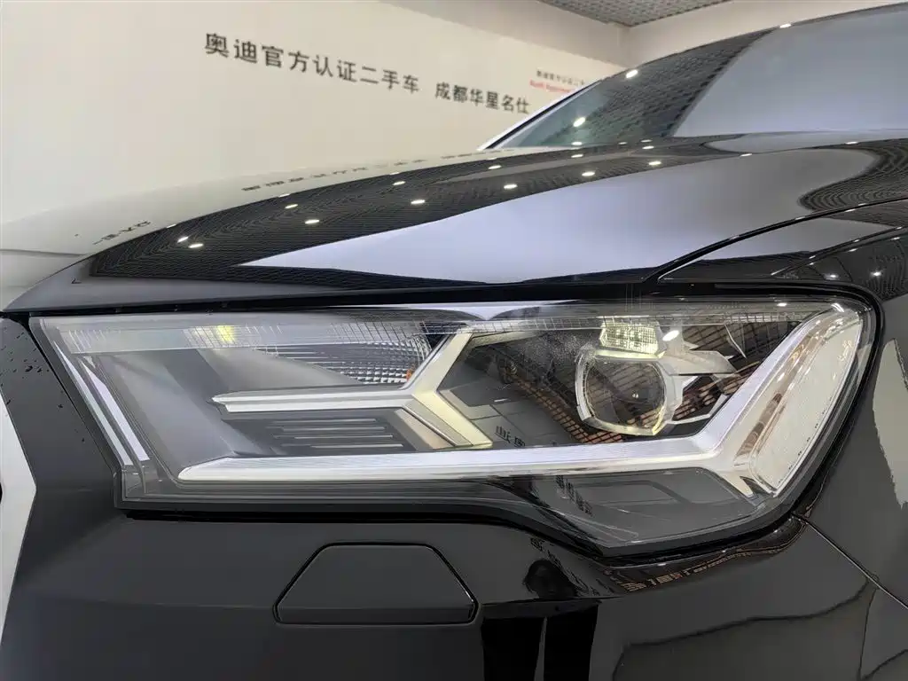 Audi Audi Q7 2022 55 TFSI quattro S line Sport 2022 - thumbnail 8