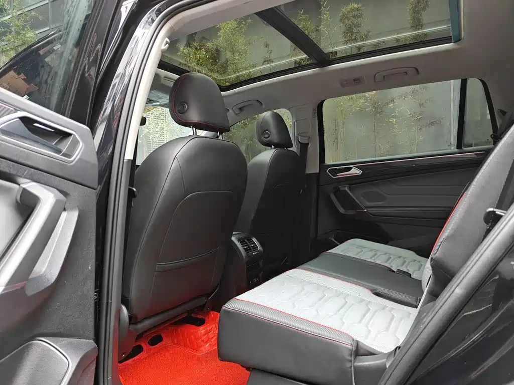 Volkswagen Volkswagen Tiguan L 2023 380TSI Automatic AWD R-Line Flagship 7-seater 2023 - thumbnail 4