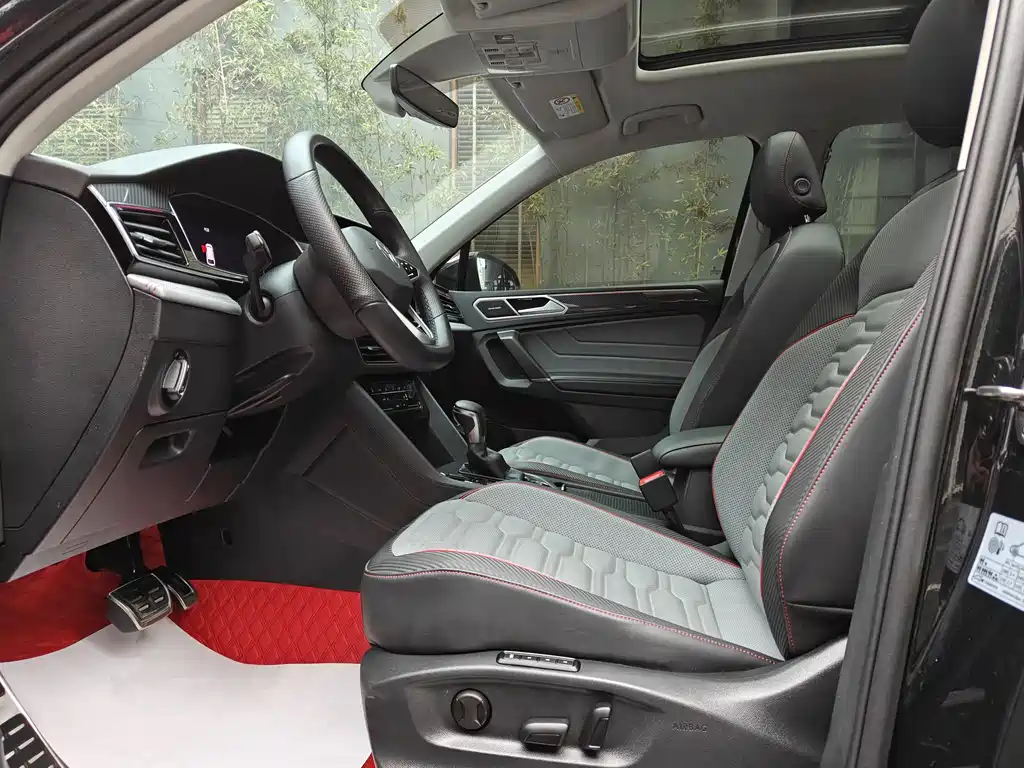 Volkswagen Volkswagen Tiguan L 2023 380TSI Automatic AWD R-Line Flagship 7-seater 2023 - thumbnail 5