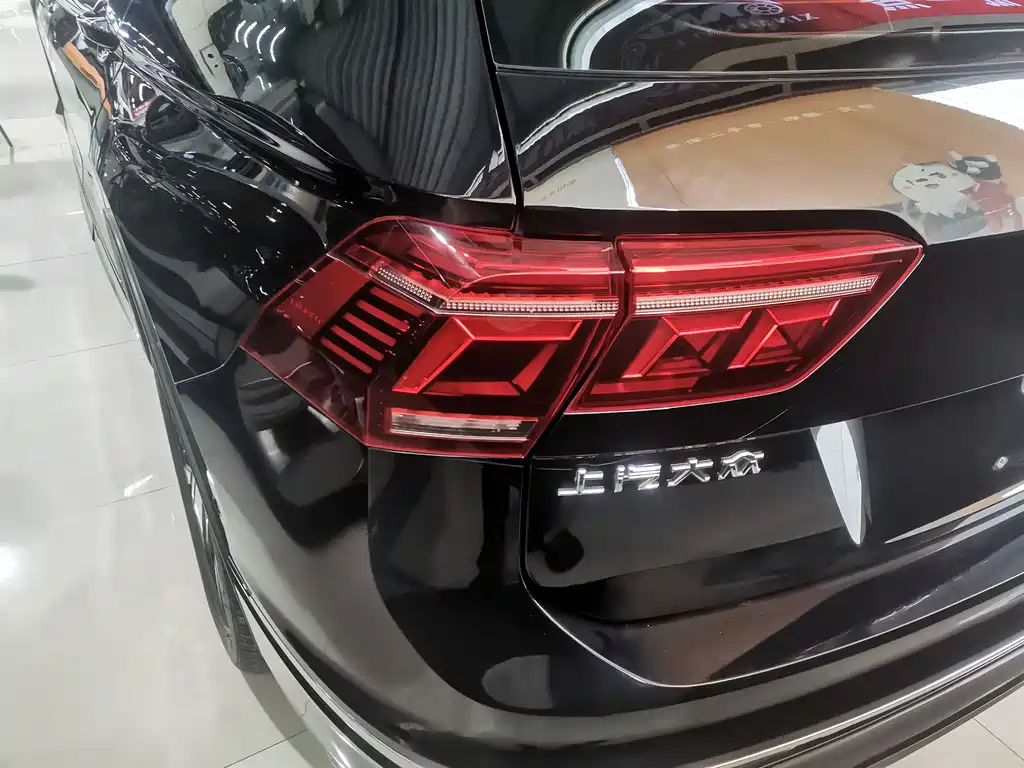 Volkswagen Volkswagen Tiguan L 2023 380TSI Automatic AWD R-Line Flagship 7-seater 2023 - thumbnail 11