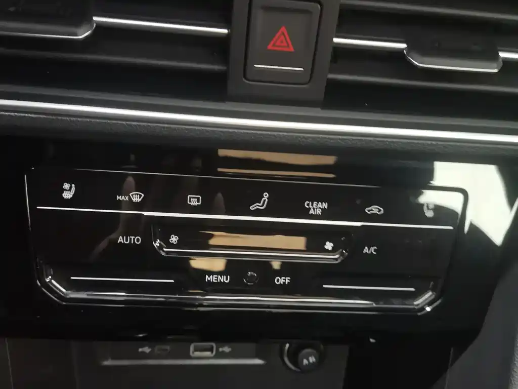 Volkswagen Volkswagen Tiguan L 2023 380TSI Automatic AWD R-Line Flagship 7-seater 2023 - thumbnail 13