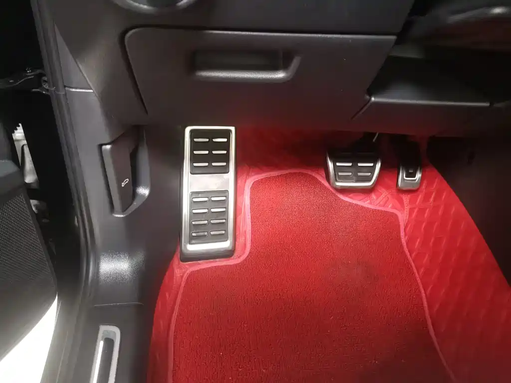 Volkswagen Volkswagen Tiguan L 2023 380TSI Automatic AWD R-Line Flagship 7-seater 2023 - thumbnail 16