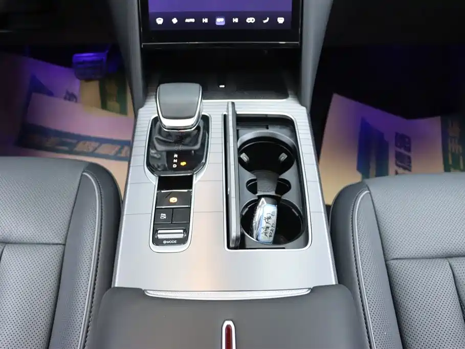 Hongqi Hongqi HS7 PHEV 2024 2.0T PHEV AWD Flag Enjoy 7-seater 2024 - thumbnail 24