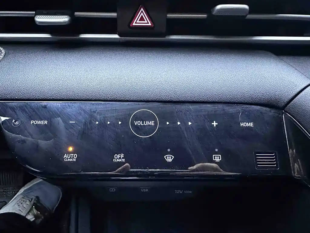 Hyundai Hyundai Elantra 2021 1.5L CVT LUX Premium Edition 2021 - thumbnail 15
