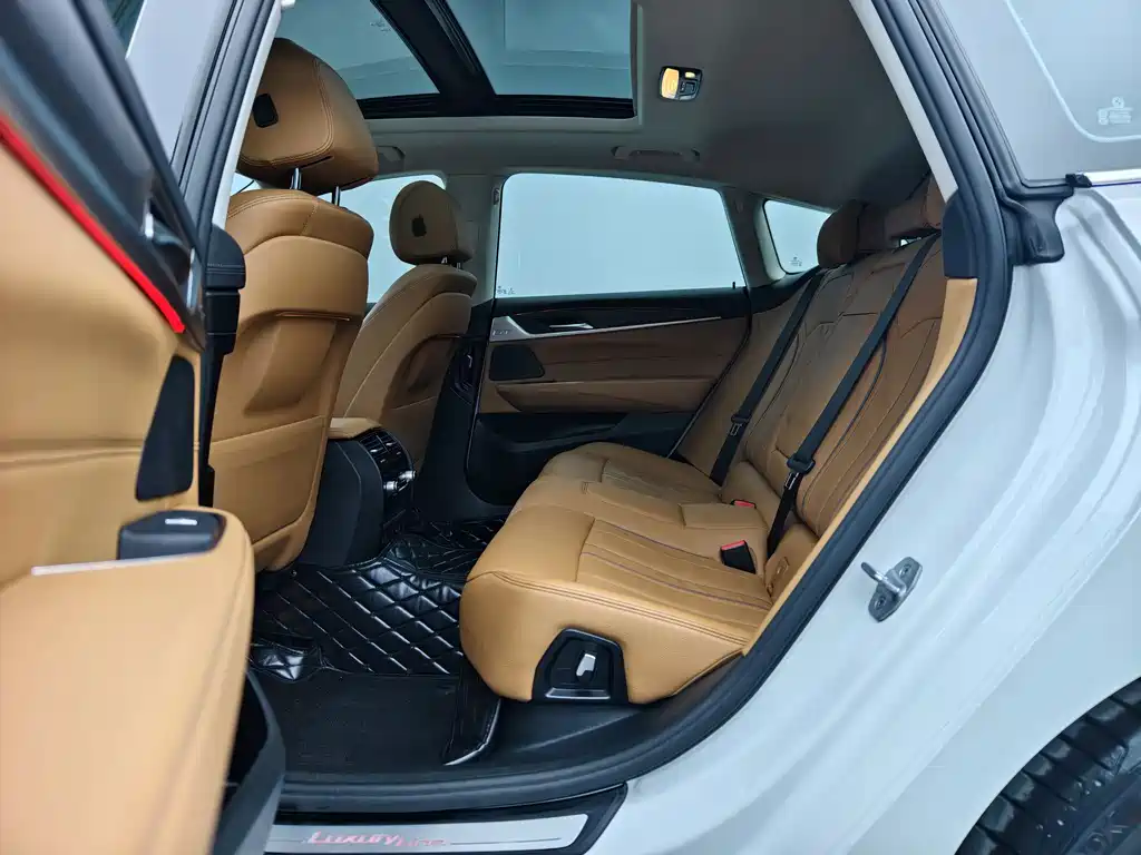 BMW BMW 6 Series GT 2021 630i Luxury Design Package 2022 - thumbnail 6