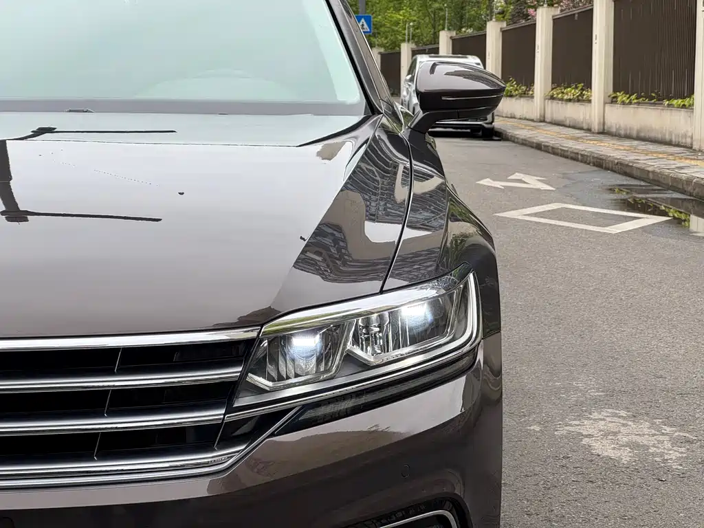 Volkswagen Volkswagen Phideon 2018 Model Facelift 380TSI Front-Wheel Drive Business Edition 2018 - thumbnail 4