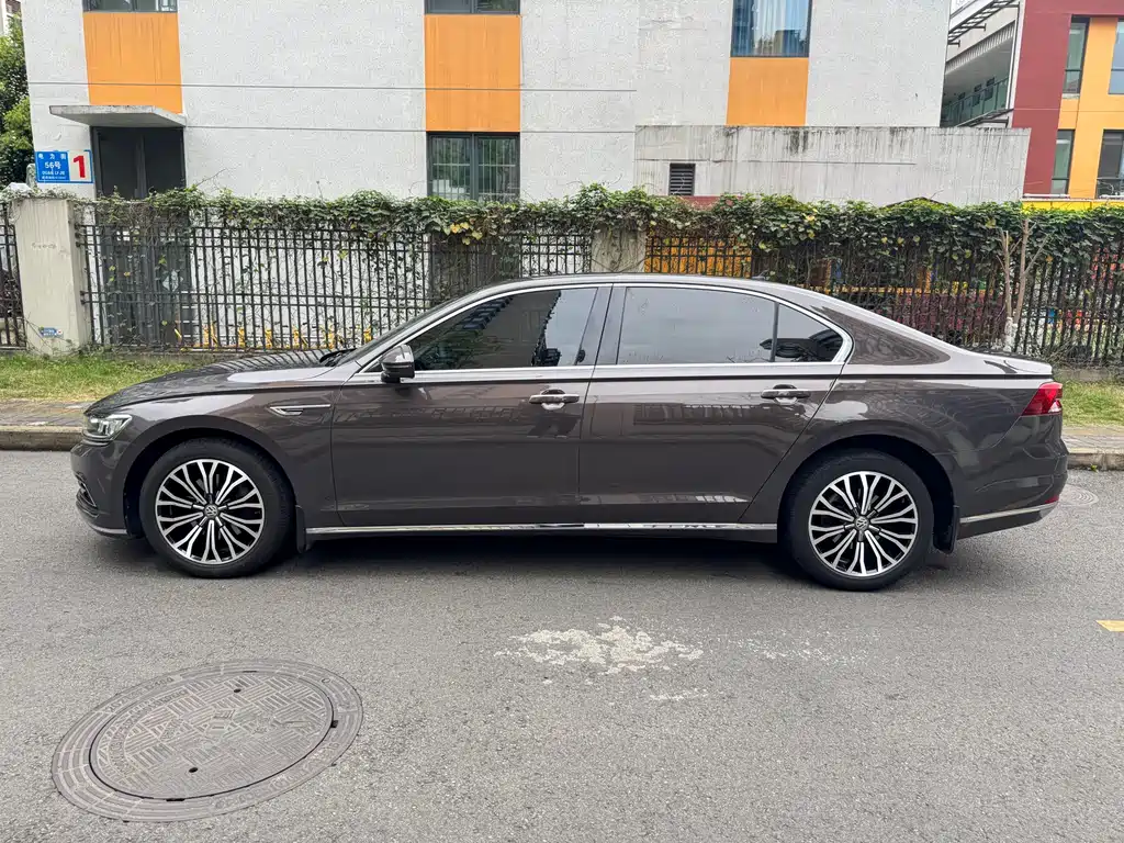 Volkswagen Volkswagen Phideon 2018 Model Facelift 380TSI Front-Wheel Drive Business Edition 2018 - thumbnail 6