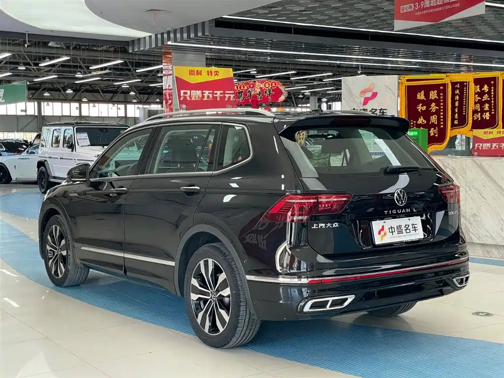 Volkswagen Tiguan L 2024 330TSI Automatic 2WD R-Line Premium Edition 2024 - thumbnail 3