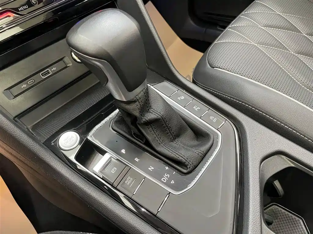 Volkswagen Tiguan L 2024 330TSI Automatic 2WD R-Line Premium Edition 2024 - thumbnail 19
