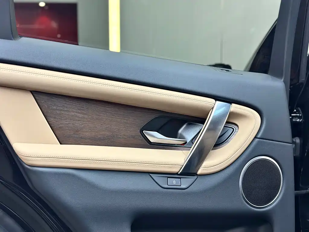 Land Rover Discovery Sport 2024 Performance Tech Edition 2024 - thumbnail 5