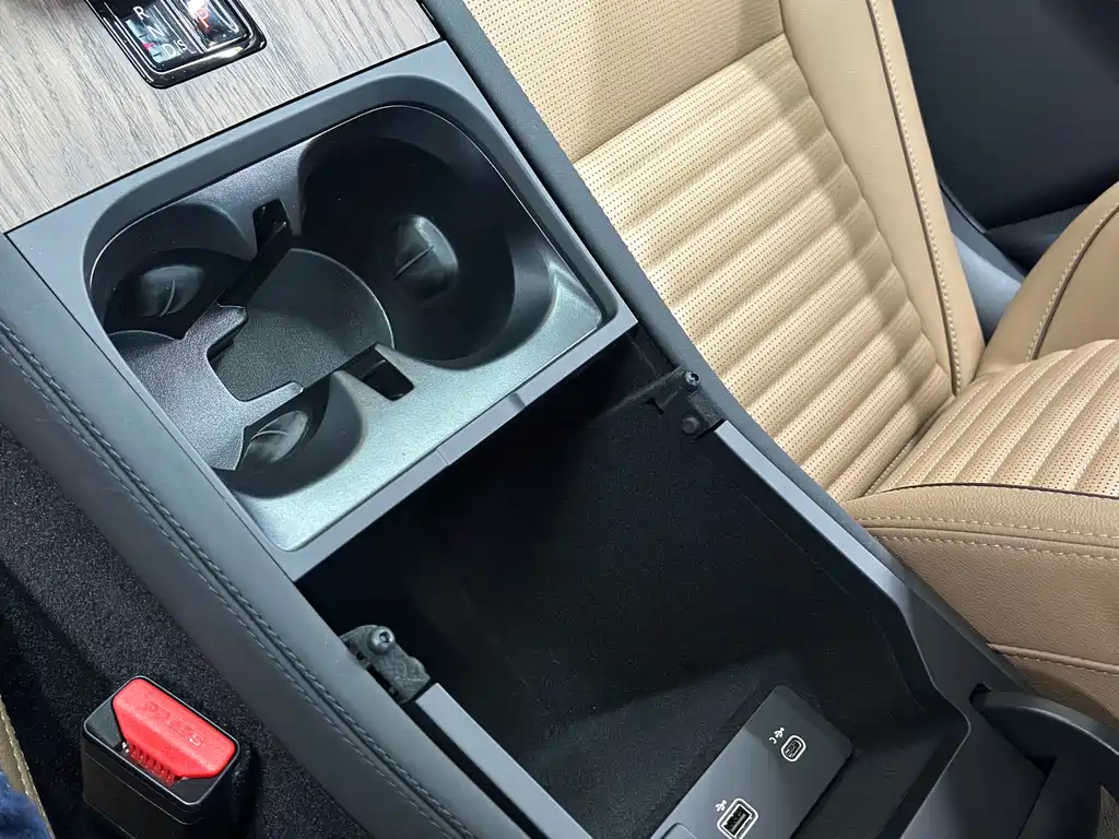 Land Rover Discovery Sport 2024 Performance Tech Edition 2024 - thumbnail 17