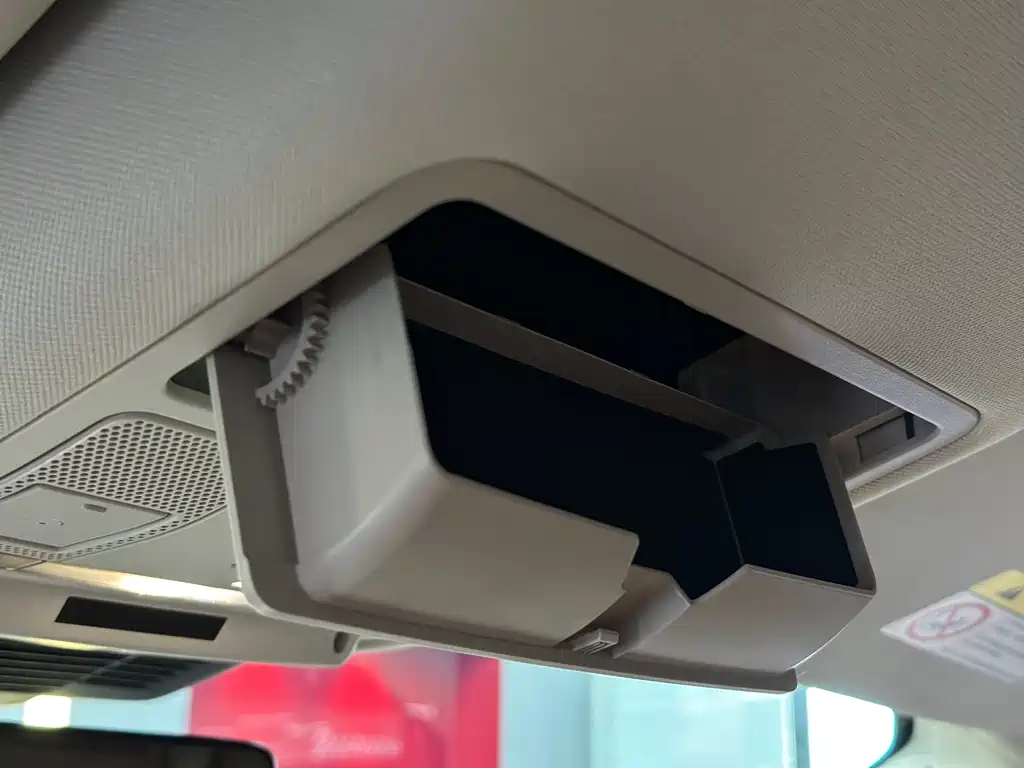 Land Rover Discovery Sport 2024 Performance Tech Edition 2024 - thumbnail 18