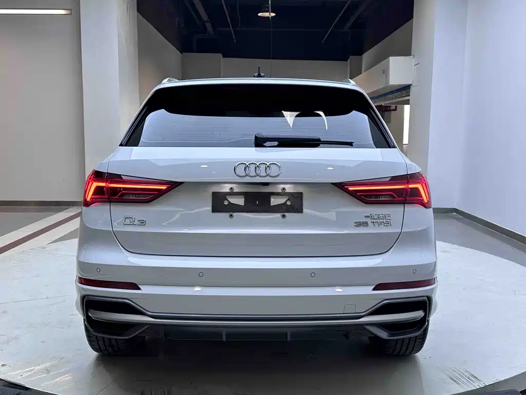 Audi Audi Q3 2022 35 TFSI Fashion Dynamic Model 2022 - thumbnail 3