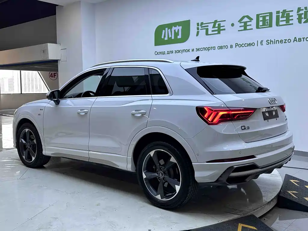 Audi Audi Q3 2022 35 TFSI Fashion Dynamic Model 2022 - thumbnail 4