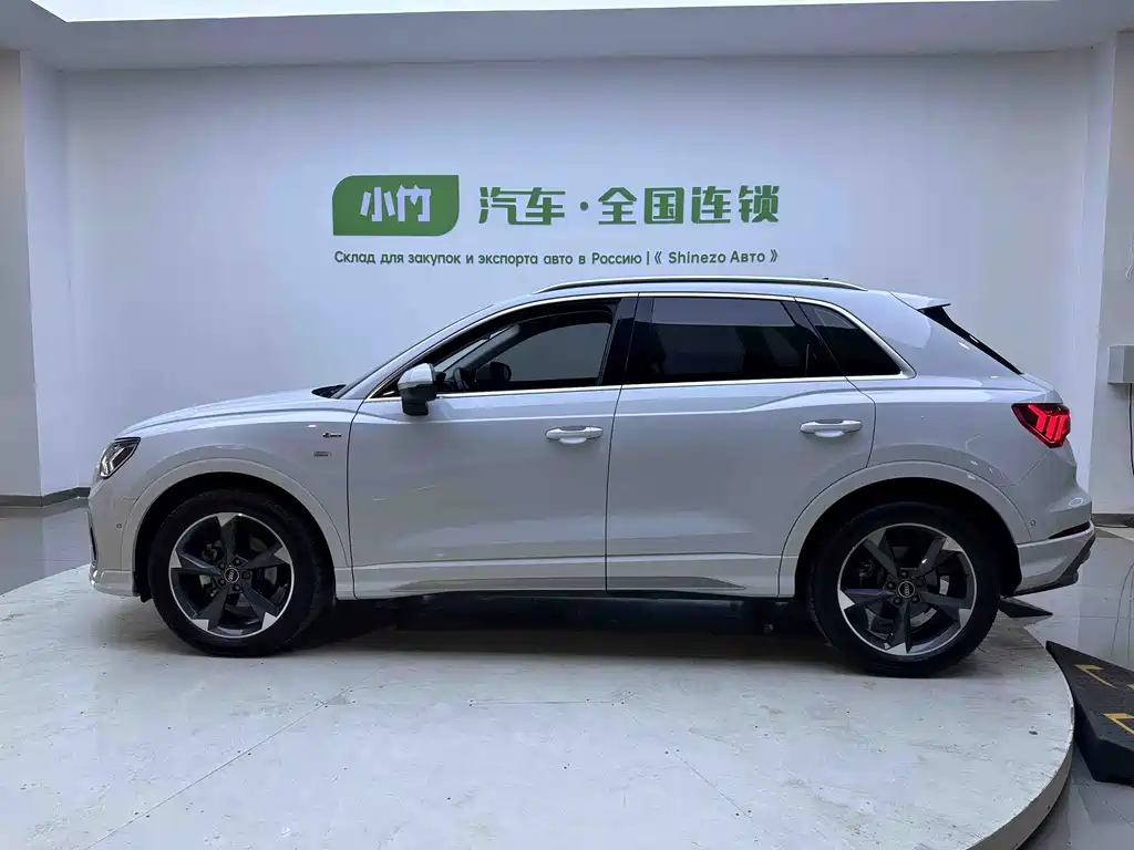 Audi Audi Q3 2022 35 TFSI Fashion Dynamic Model 2022 - thumbnail 5