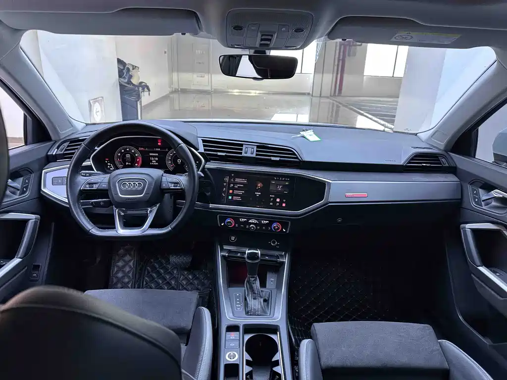 Audi Audi Q3 2022 35 TFSI Fashion Dynamic Model 2022 - thumbnail 23