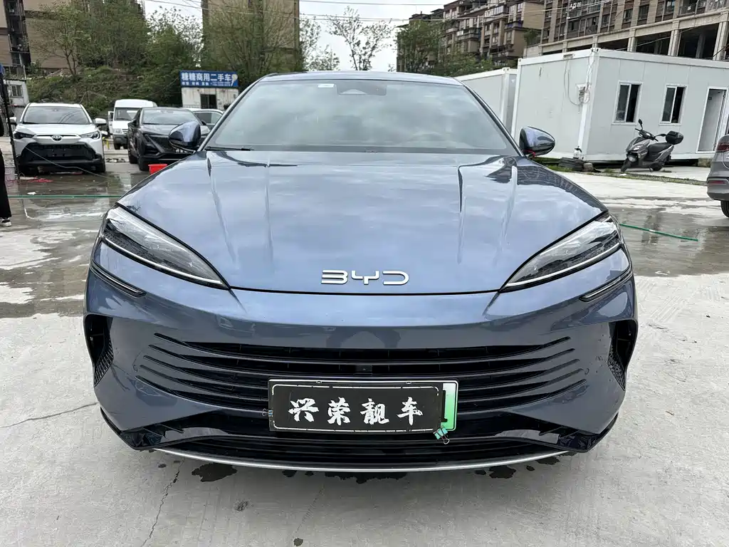 BYD BYD Seal 2024 Glory Edition DM-i 1.5L 121km Luxury Model 2024 - thumbnail 2