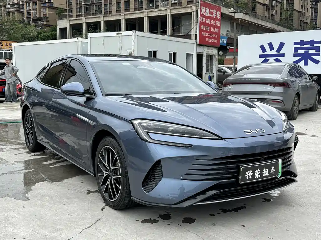 BYD BYD Seal 2024 Glory Edition DM-i 1.5L 121km Luxury Model 2024 - thumbnail 3