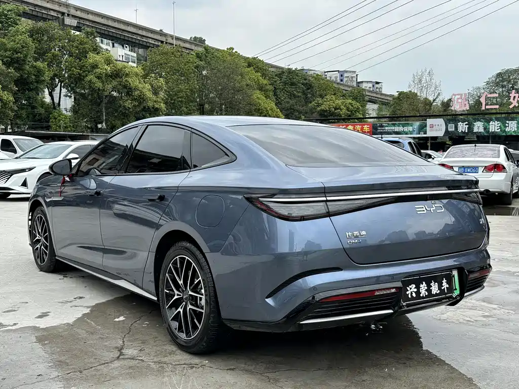 BYD BYD Seal 2024 Glory Edition DM-i 1.5L 121km Luxury Model 2024 - thumbnail 4