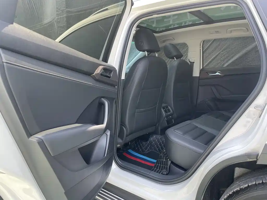 Volkswagen Volkswagen Tharu 2022 280TSI Two-Wheel Drive Luxury Edition 2022 - thumbnail 18