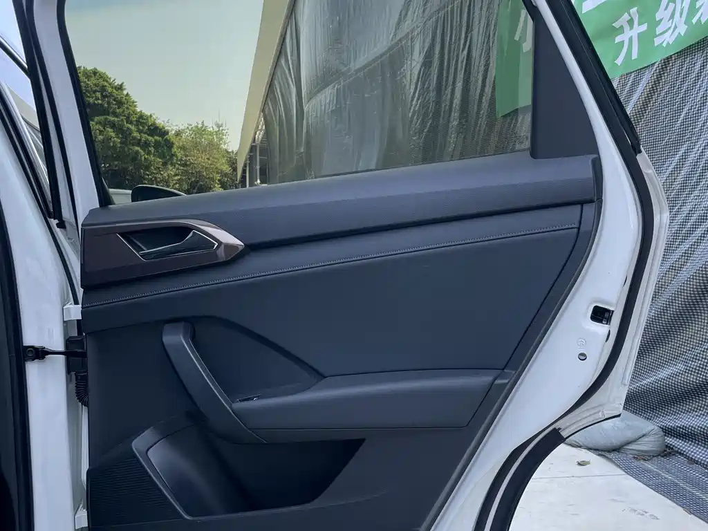 Volkswagen Volkswagen Tharu 2022 280TSI Two-Wheel Drive Luxury Edition 2022 - thumbnail 22