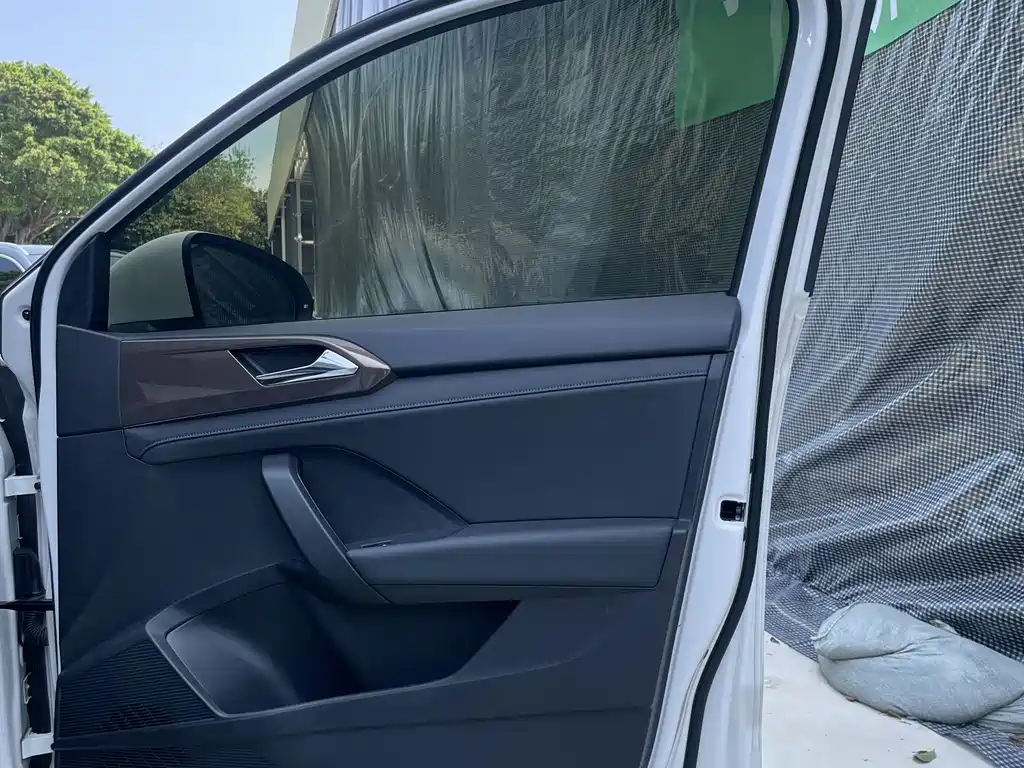 Volkswagen Volkswagen Tharu 2022 280TSI Two-Wheel Drive Luxury Edition 2022 - thumbnail 25